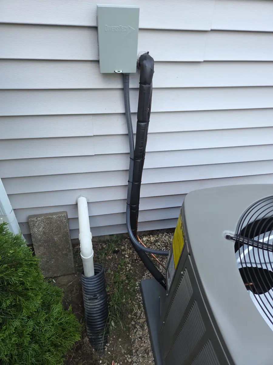 New insulated refrigerant lineset, whip and disconnect for an air conditioner install in Streamwood, IL
